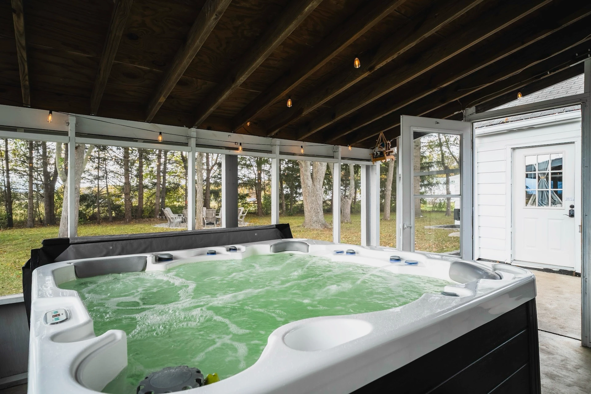 Hot Tub 2